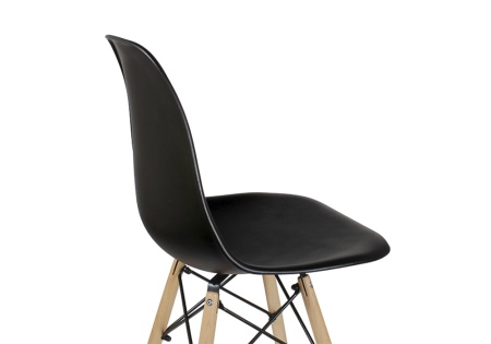 Стул обеденный Eames DSW черный