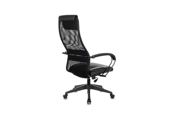 Кресло руководителя Бюрократ CH-608 черное